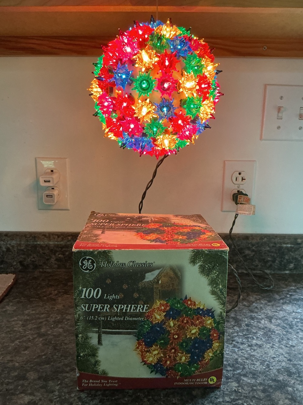 Vintage GE Holiday Classics 100 Lights Super Sphere